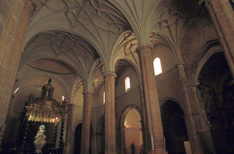 Interior de la basílica de Santa María de Daroca